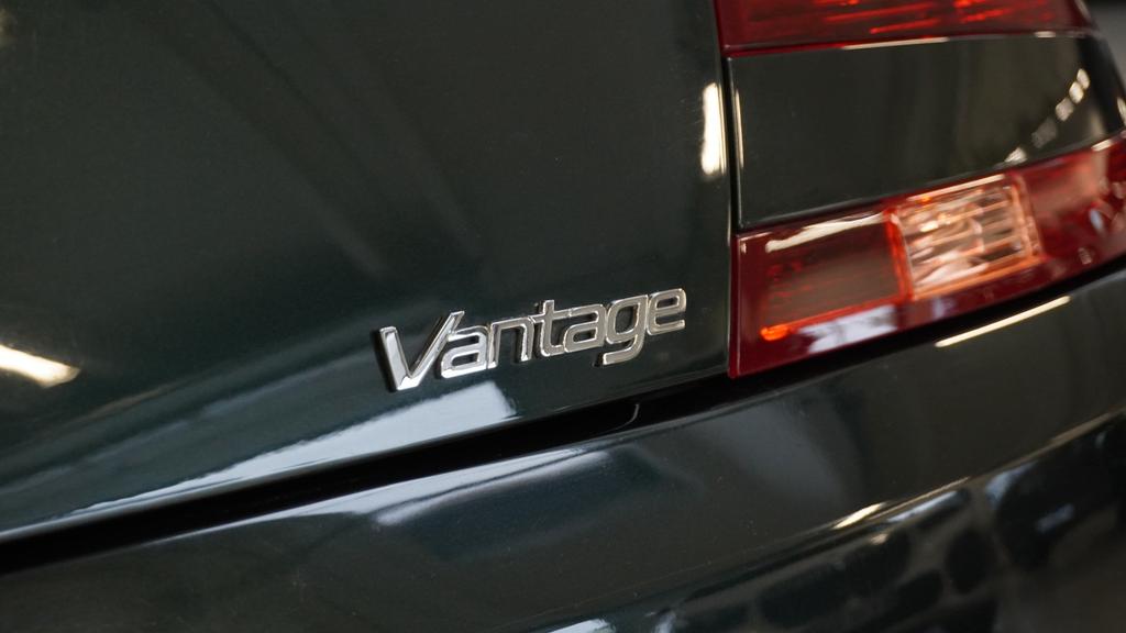 Aston Martin V8 Vantage