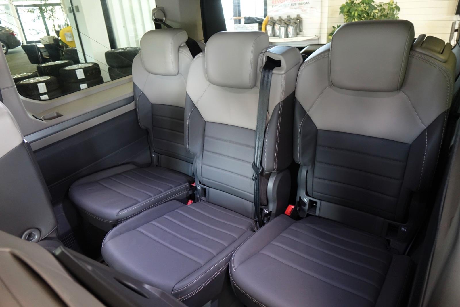 VOLKSWAGEN T7 MULTIVAN LIFE eHYBRID 150ch - PORTES ÉLECTRIQUES - CUIR - SIÈGES VENTILÉS ET MASSANTS - MATRIX LED - ACC