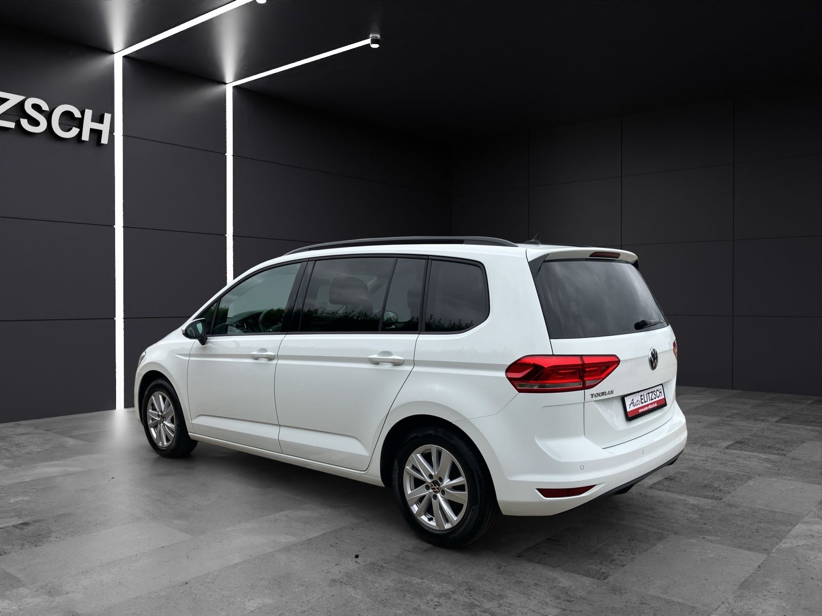 Fahrzeugabbildung Volkswagen Touran Comfortline DSG LED ACC 16" PDC SHZ WeCon