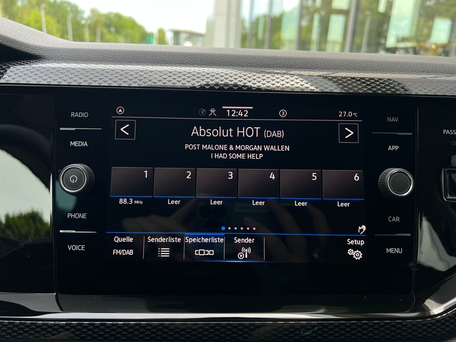 Fahrzeugabbildung Volkswagen Taigo Life 1,0 l TSI *LED, Climatronic, Sitzhzg.