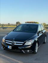 Mercedes-Benz B 180 - Sport-Paket/ SHZ/ LED - Mercedes-Benz B 180 von privat