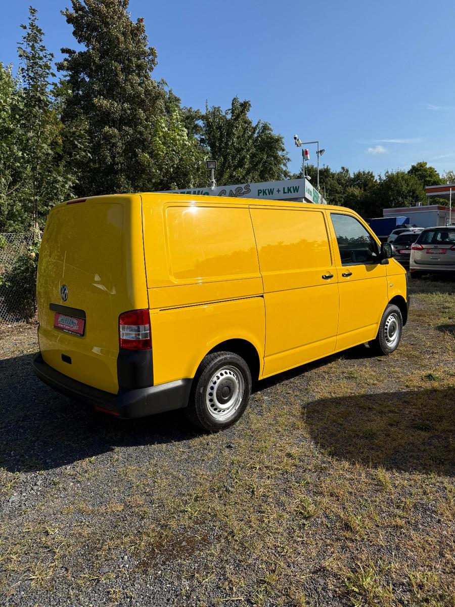 Volkswagen T5 Transporter Kasten. KEIN POST AUTO