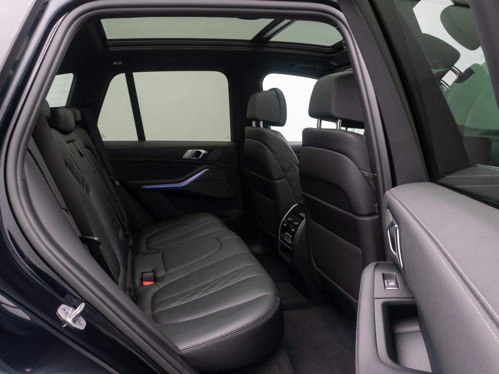 Fahrzeugabbildung BMW X5 xD40d M Sport 360° Laser Panorama H/K ACC 22"