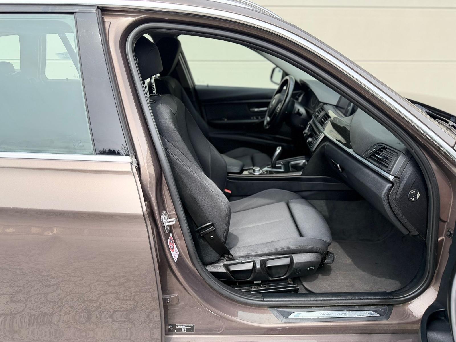 BMW 320 2015 — photo 13