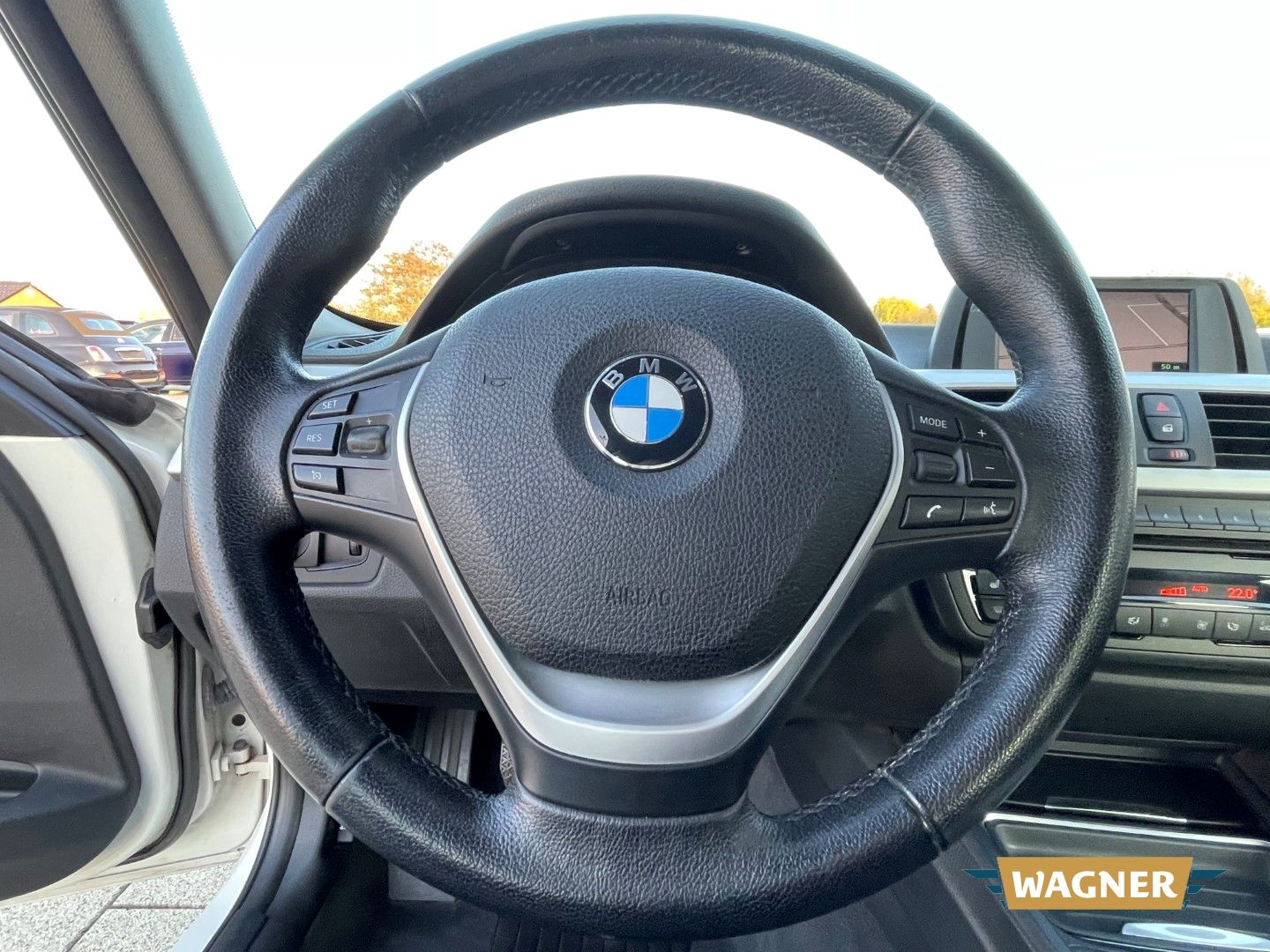 Fahrzeugabbildung BMW 320 d Touring Sitzheizung Tempomat Klimaautomati