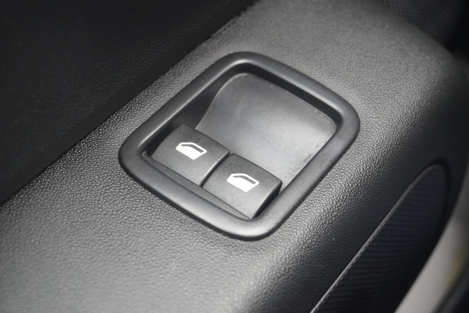 Citroën C3 Puretech LED Tempomat Sitzheizung PDC USB