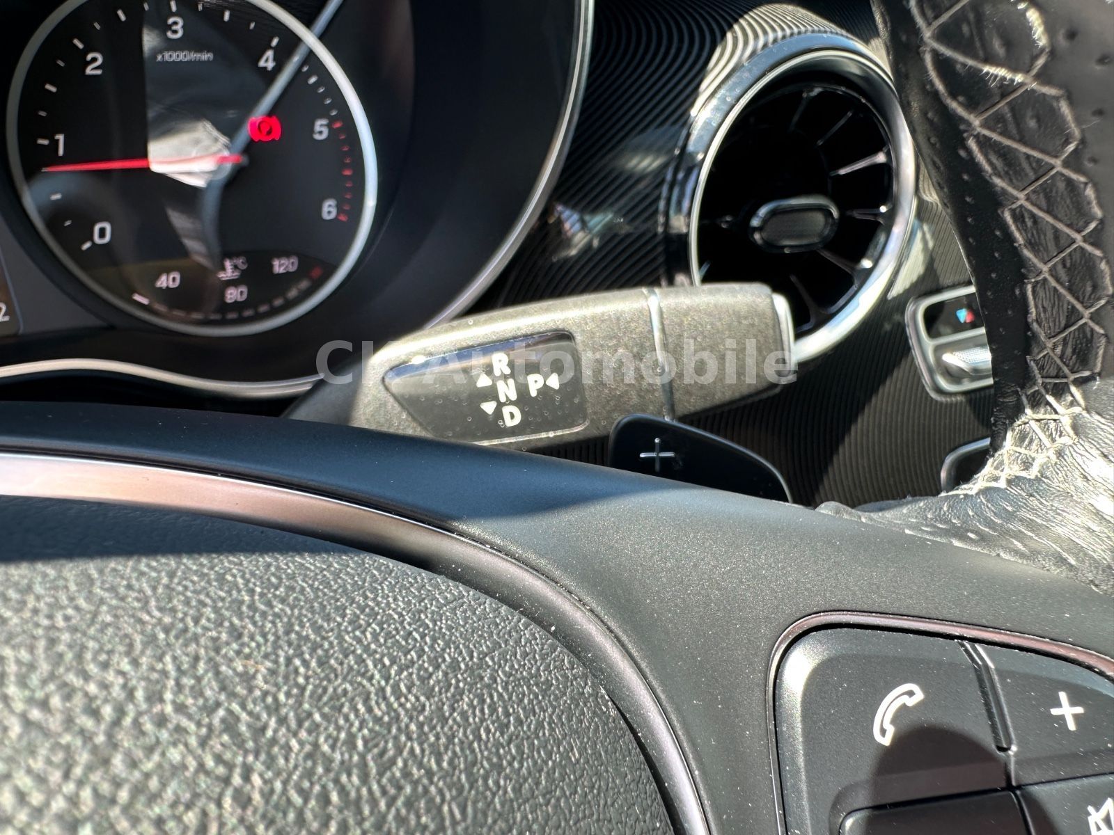 Fahrzeugabbildung Mercedes-Benz V 300d EDITION 4MATIC lang/7 Sitze/Navi/LED/AHK