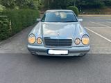 Mercedes-Benz E 200 TÜV2028 Klima, Automatik, Tempomat - Mercedes-Benz 230: Te