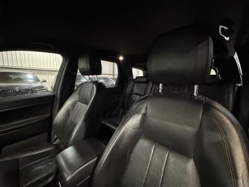 Land-Rover Discovery Sport - 11