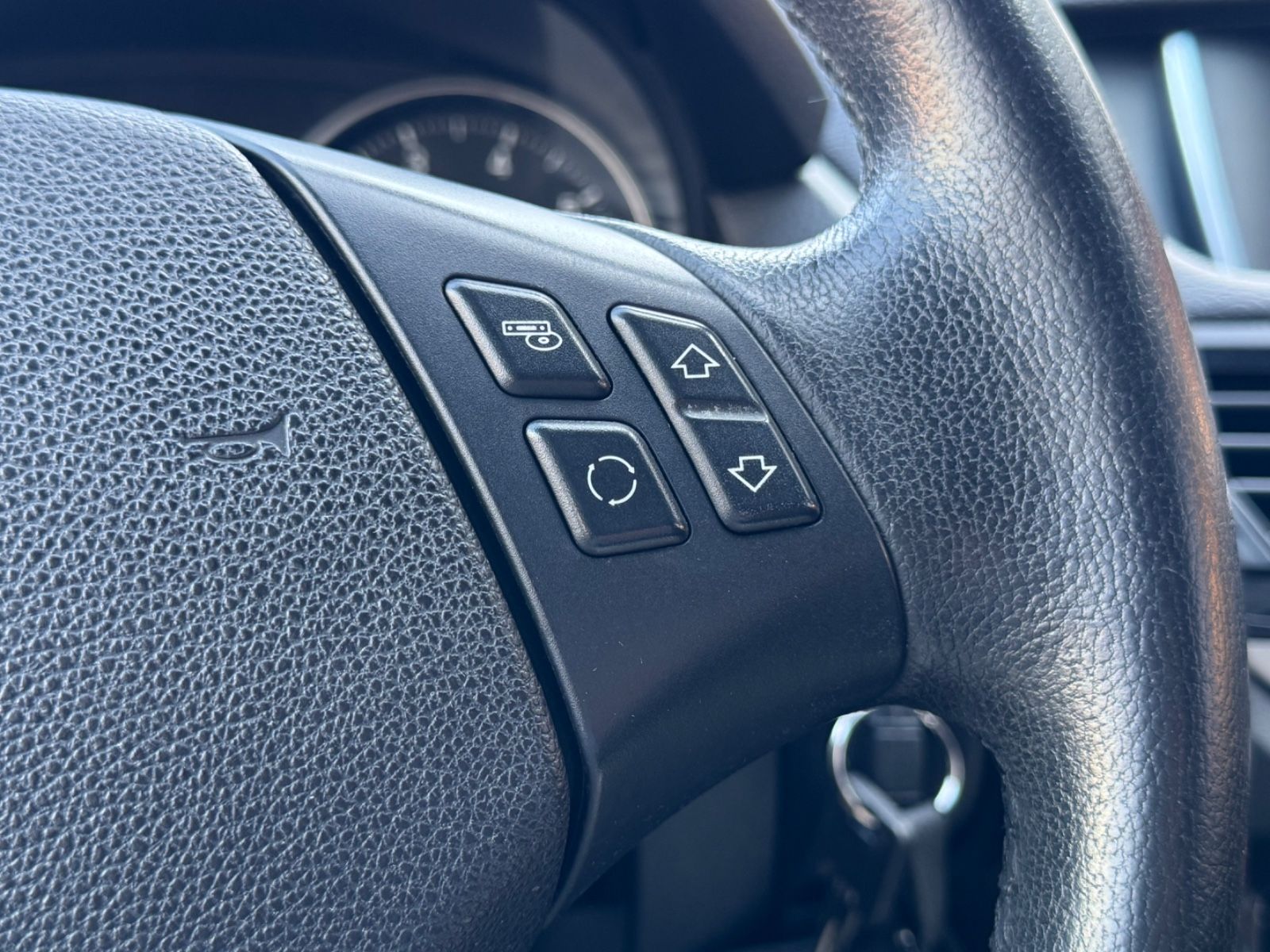 X1 18 i sDrive *Sitzheizung*Temp.*83tkm.*Xenon*