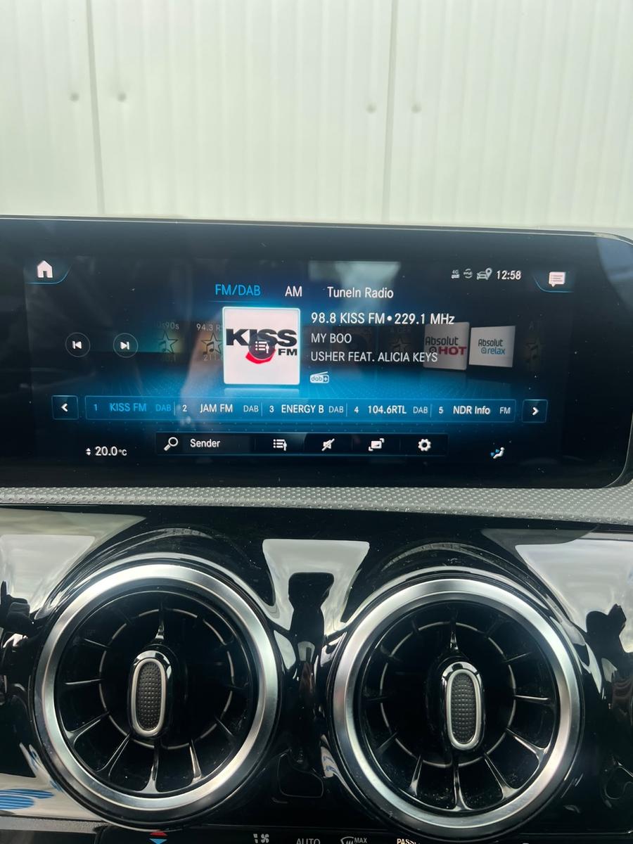 Mercedes-Benz A 180 2x AMG-LINE PANORAMA LED NAVI KAMERA P