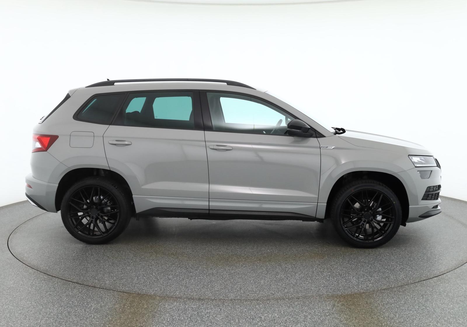 Skoda Karoq 1.5 TSI DSG Sportline LED ACC Kamera Navi
