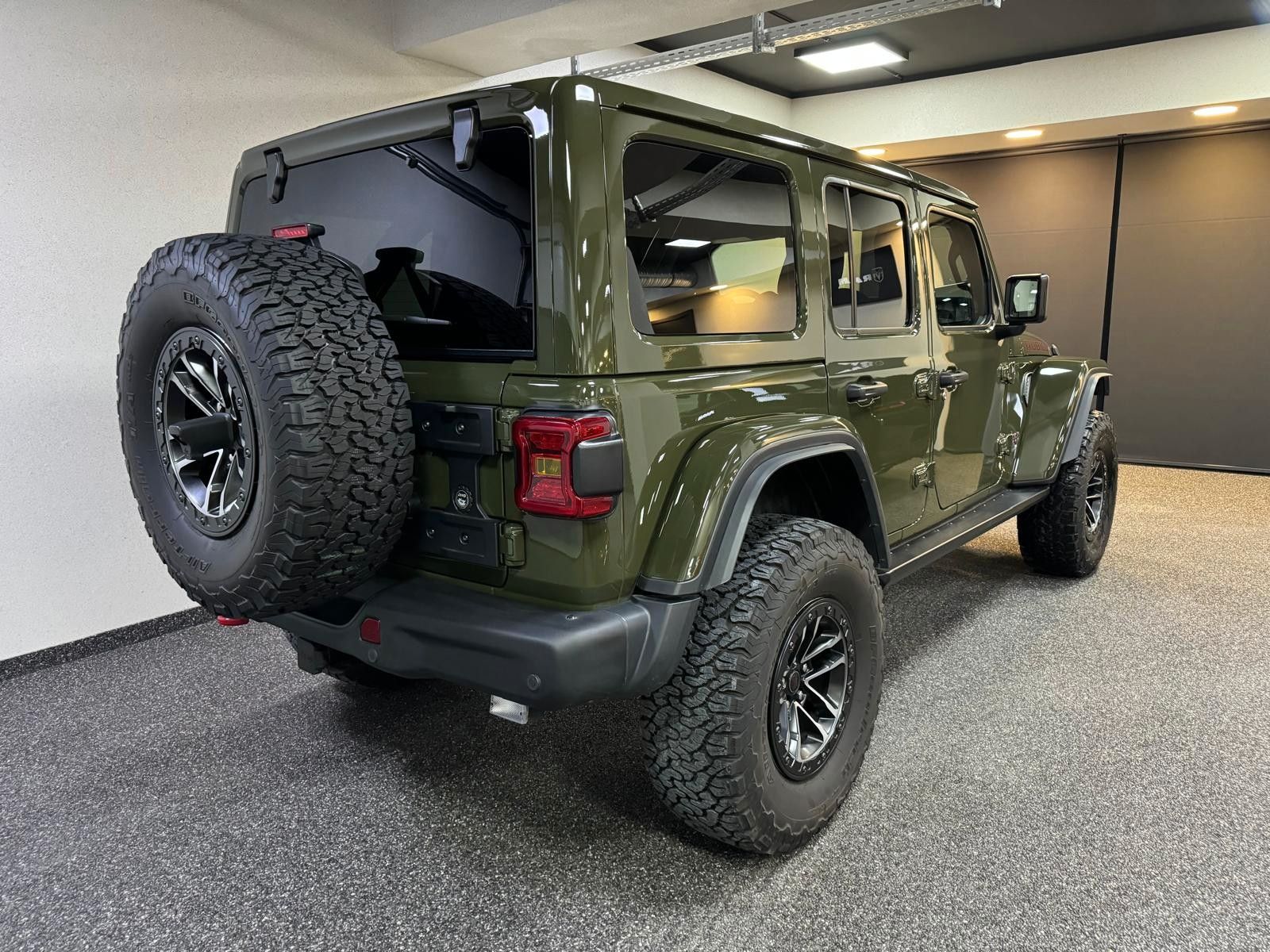 Fahrzeugabbildung Jeep WRANGLER RUBICON X 3.6L-V6 SEILWINDE-AHK-