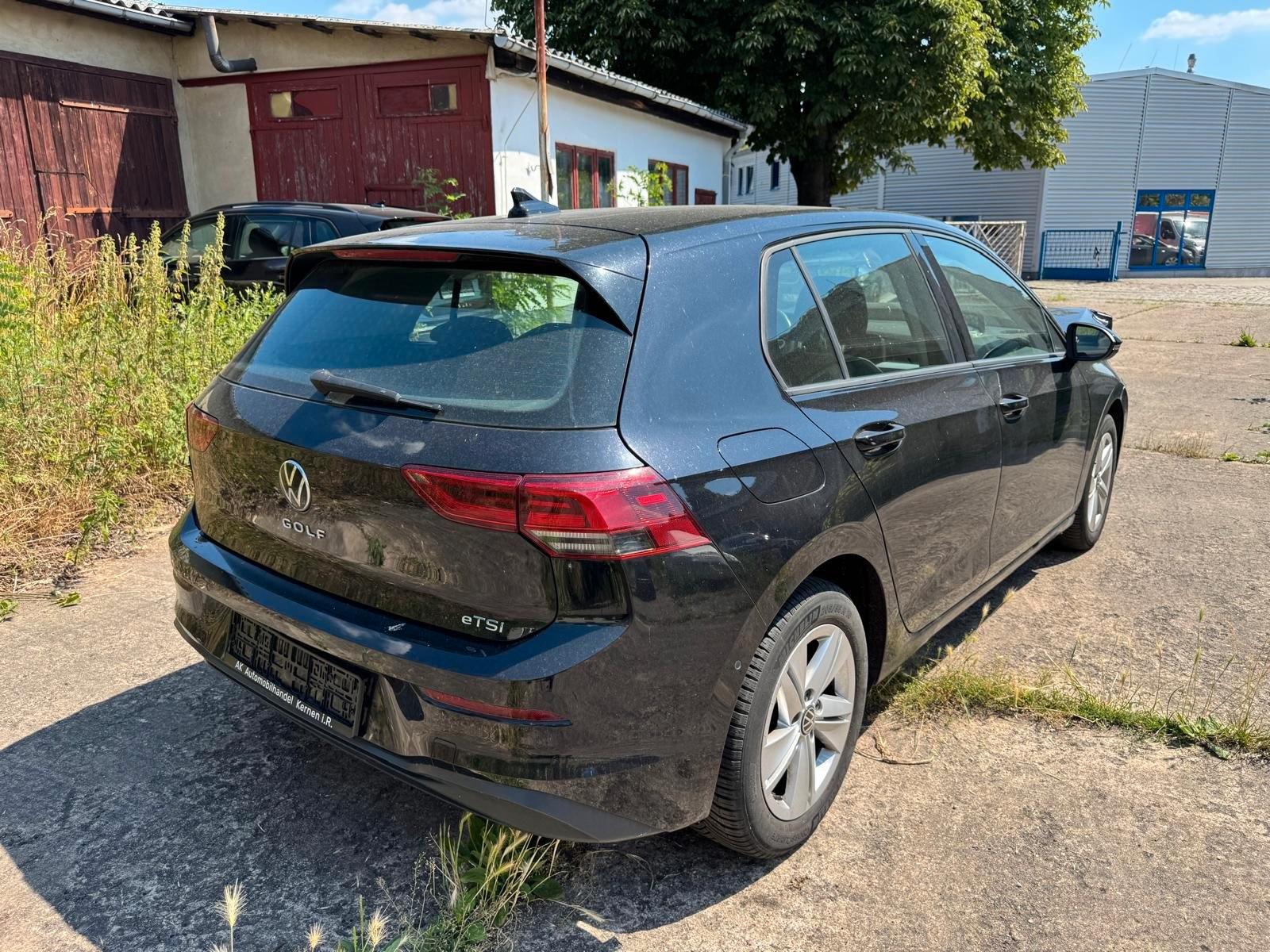 Volkswagen Golf 1.5 eTSI OPF 110kW DSG Life KEYLESS SHZ ALU