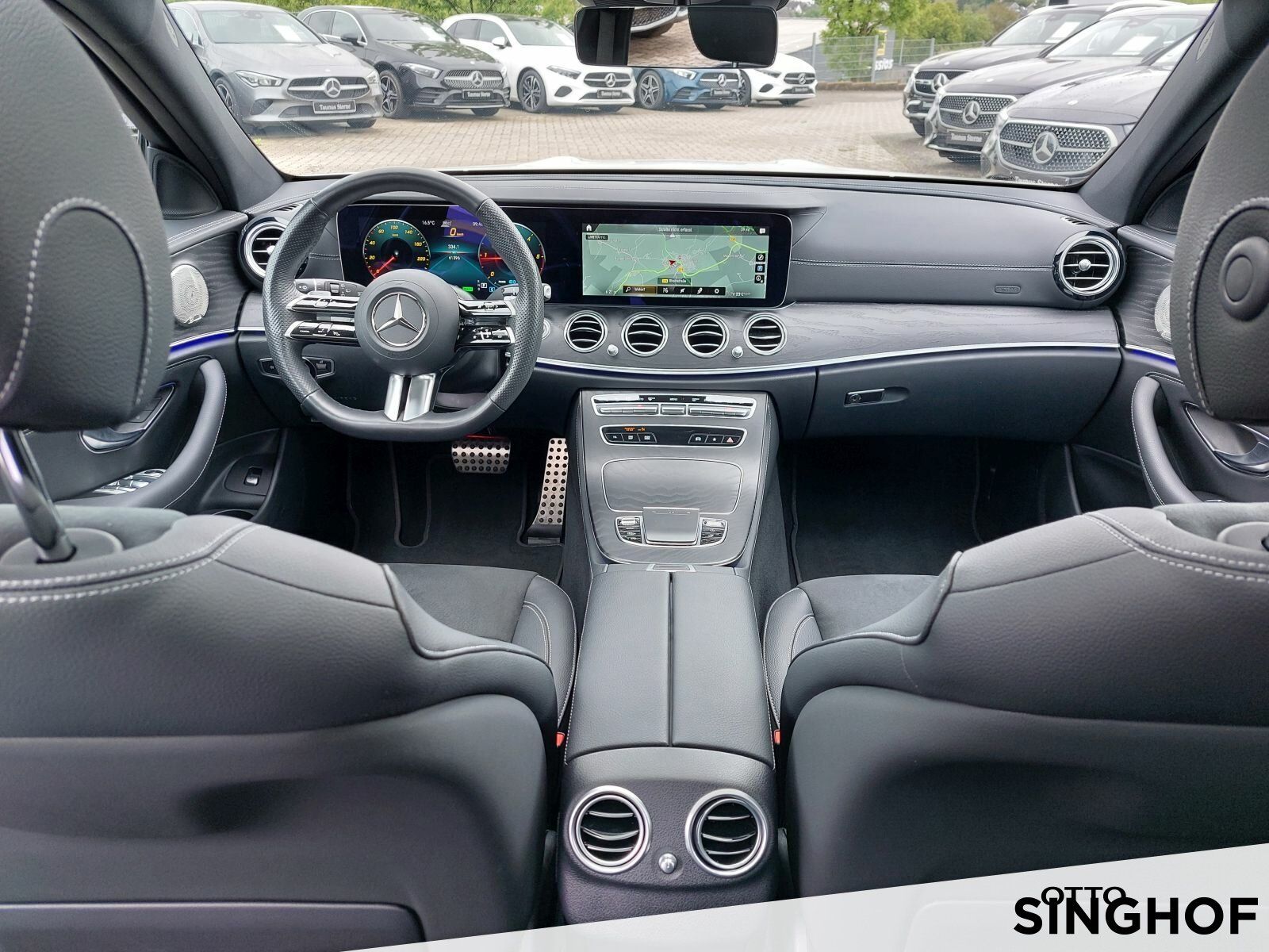 Fahrzeugabbildung Mercedes-Benz E 220 d T 4matic AMG Pano+AHK+Airmatic+dynam.LED