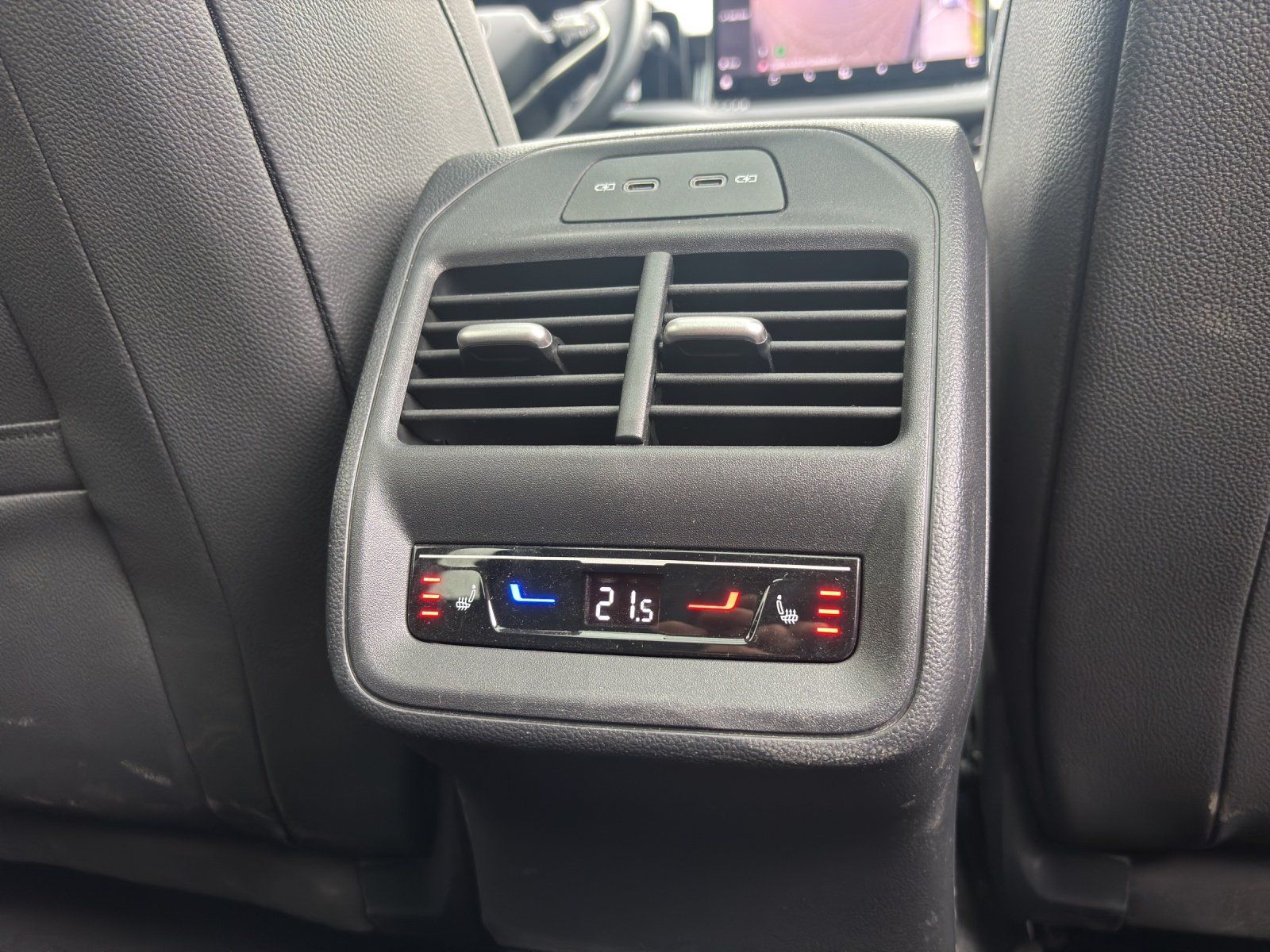 Fahrzeugabbildung SKODA Superb Combi L&K 2,0 TDI 110 kW DSG