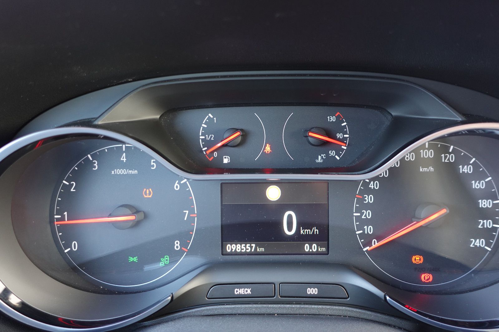 Fahrzeugabbildung Opel Grandland X 1.2Turbo AHK,Sitzh.,Navi,PDC,Kamera