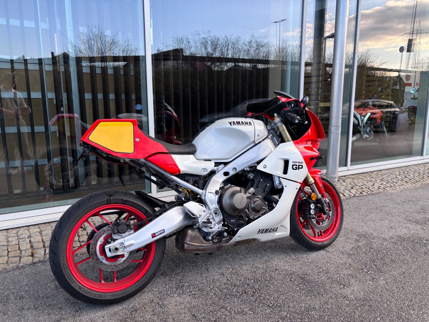 Fahrzeugabbildung Yamaha XSR 900 GP, Kurzer Kennzeichenhalter,