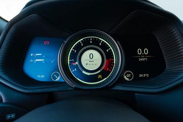 صورة مصغرة 29 لـ 2016 Aston Martin DB11