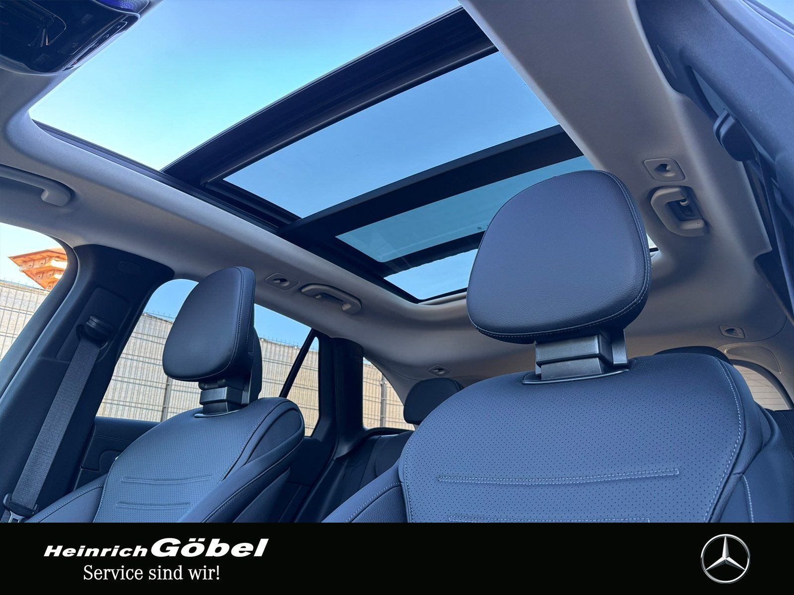 Fahrzeugabbildung Mercedes-Benz GLC 220 d 4M EDITION AMG PANO*STANDHEIZ*AHK*AMBI