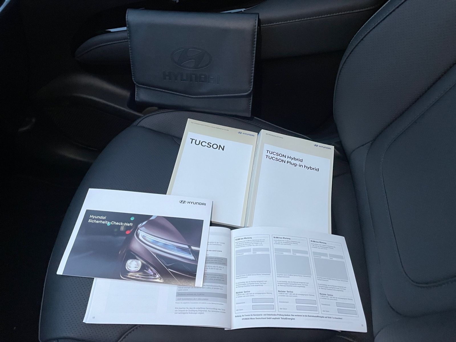 Fahrzeugabbildung Hyundai TUCSON 1.6 T-GDI Prime Hybrid 4WD Assistenz Pake