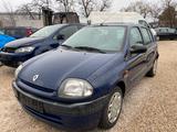 Renault Clio  1.2 - Renault Clio aus 2000: 1.2