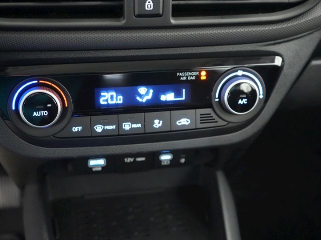 i10 FACELIFT TREND AT+NAVI+RÜCKFAHRKAMERA+FERNLI