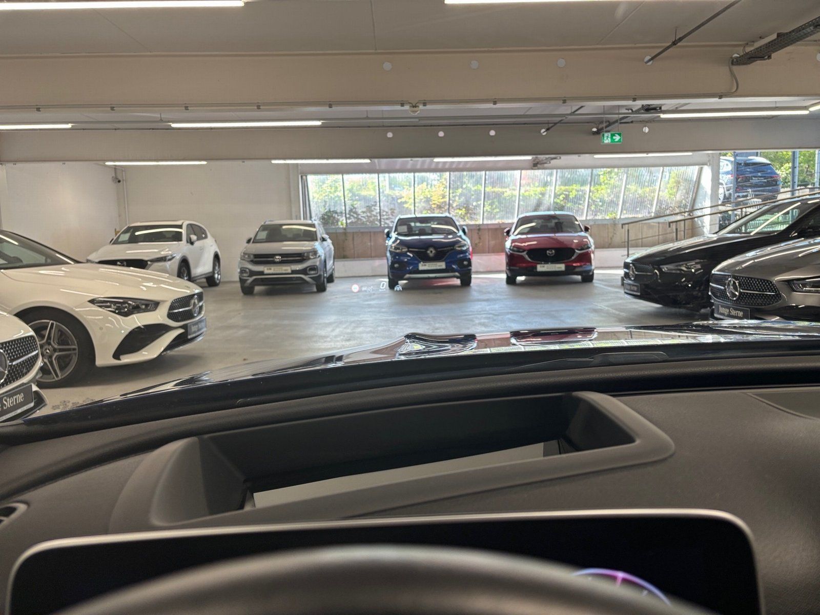 Fahrzeugabbildung Mercedes-Benz C 300 e T*DISTRONIC*HuD*Burmester*Pano-Dach*LED*