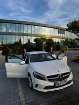 Mercedes-Benz A 250 Urban 7Gang DCT  *Mercedes-Garantie* - gebrauchte Mercedes-Benz A 250 aus dem Jahr 2017