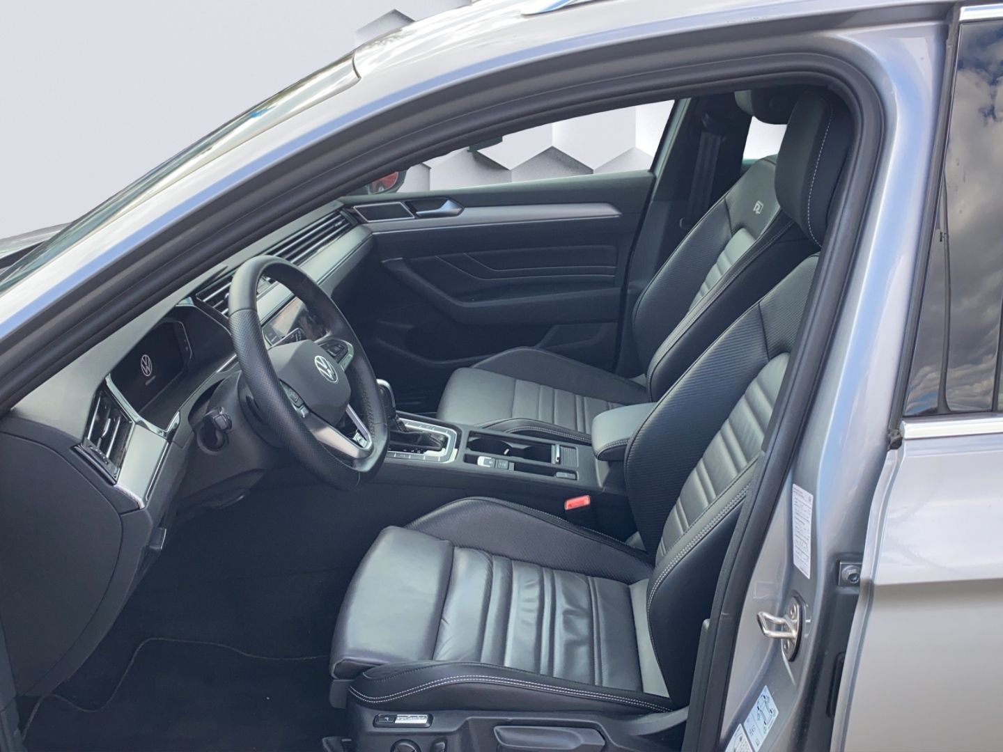 Passat Variant Elegance 1.5TSI DSG LED AHZV R-Li