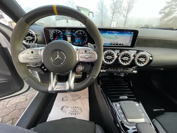 Fahrzeugabbildung Mercedes-Benz A 45S AMG, Multibeam, Glasdach, Alcantara uvm.