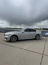 BMW 750i xDrive Individual - BMW 750 von privat