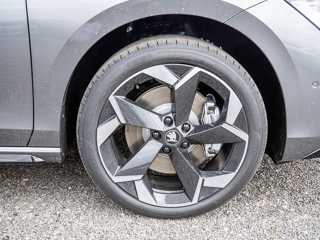 Foto Nummer 5: SKODA Superb