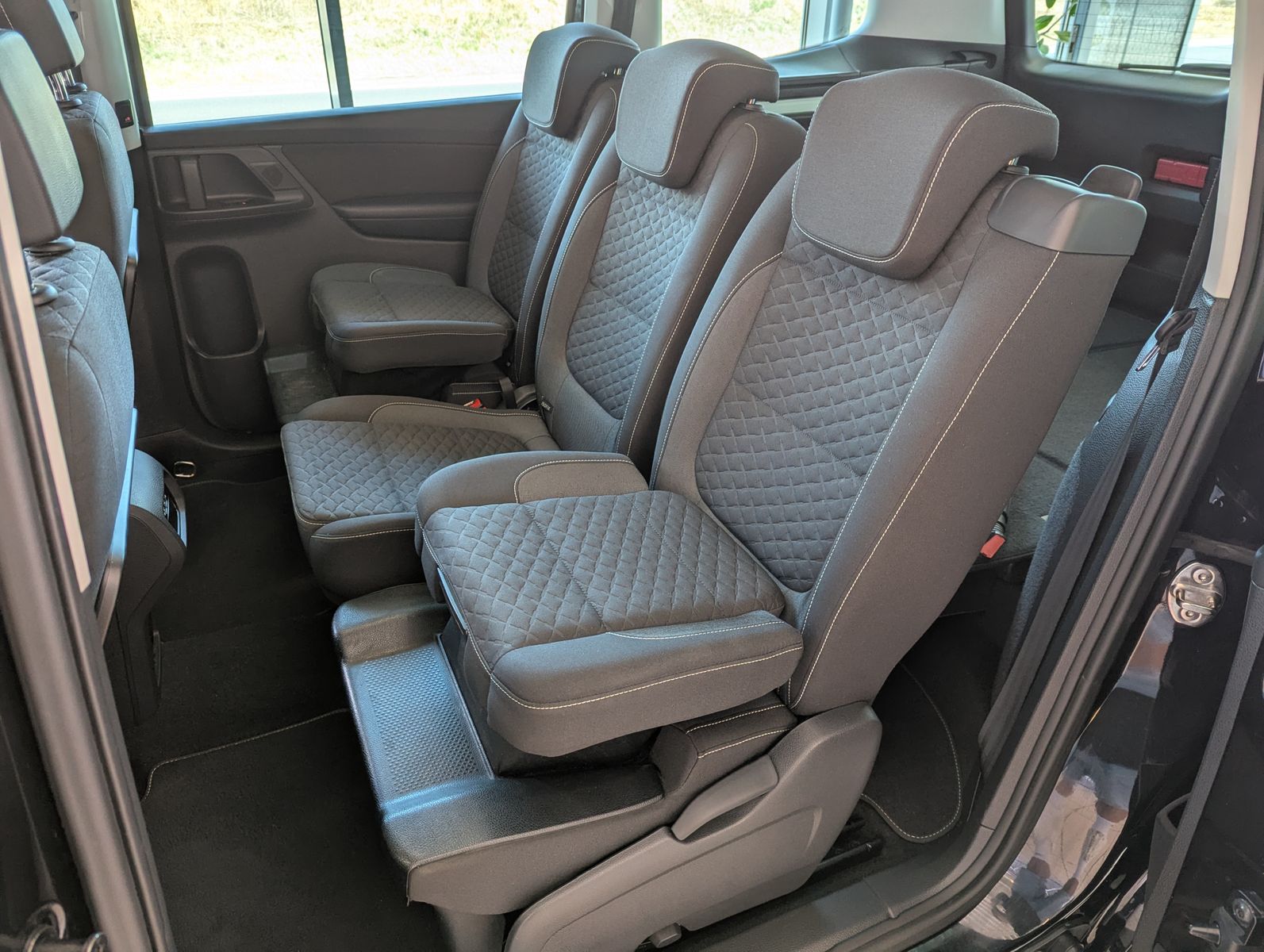 Fahrzeugabbildung Volkswagen Sharan 2.0 TDI DSG Join Pano StHz. 7-Sitze AHK