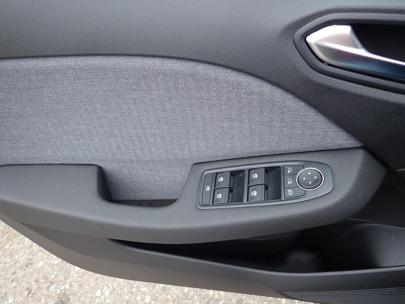 Fahrzeugabbildung Renault Clio KISS TCe 90