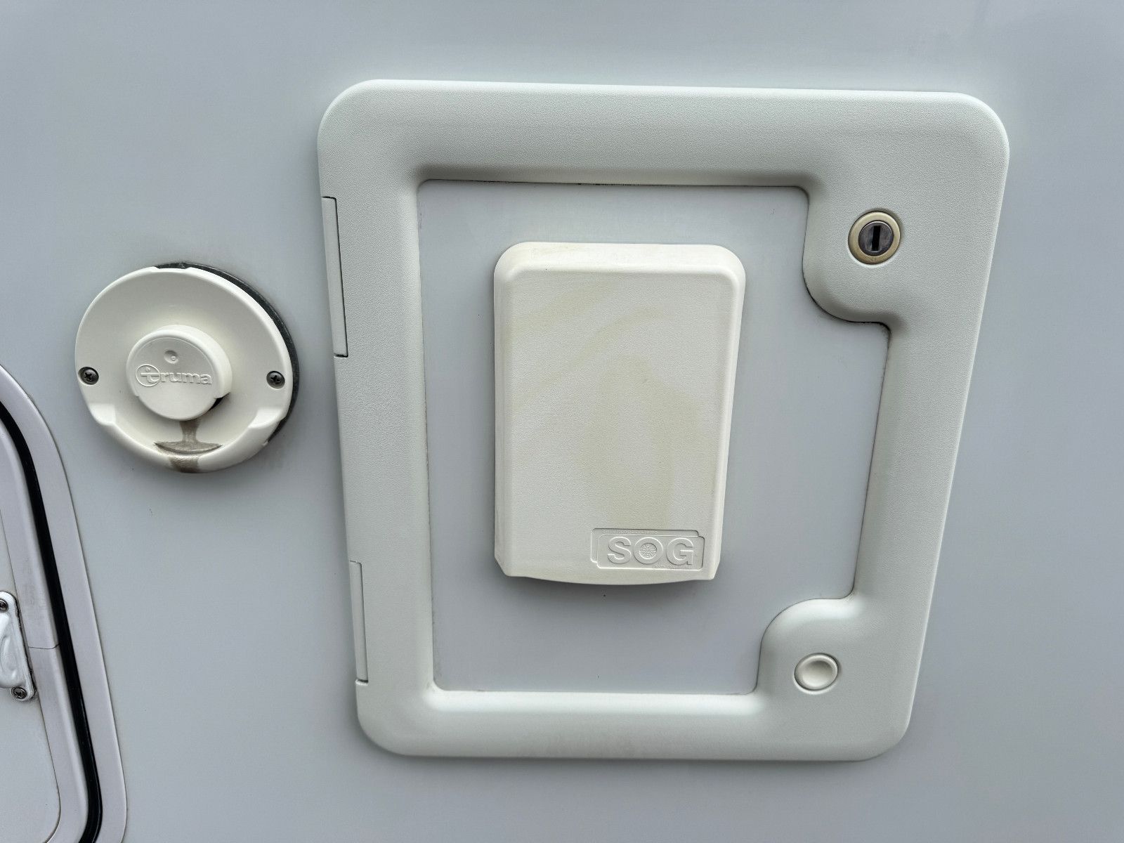 Fahrzeugabbildung HYMER / ERIBA / HYMERCAR EXSIS-T 588 AUTOMATIK ALKO LITHIUM 240 AH SOLAR