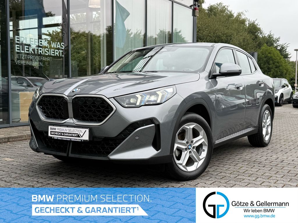 X2 xDrive20d //IconicGlow HeadUp Stop&Go Kamera