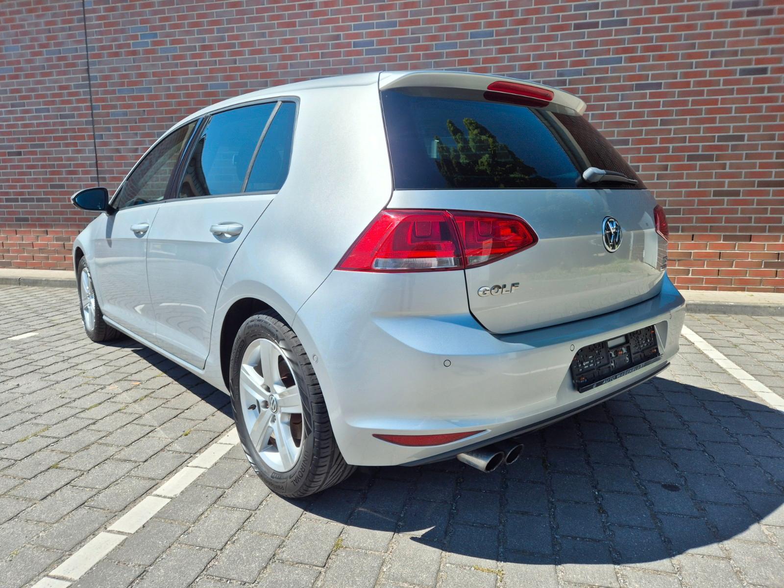 Volkswagen Golf VII Lim. - AUTOMATIK - PARKPILOT - XENON -