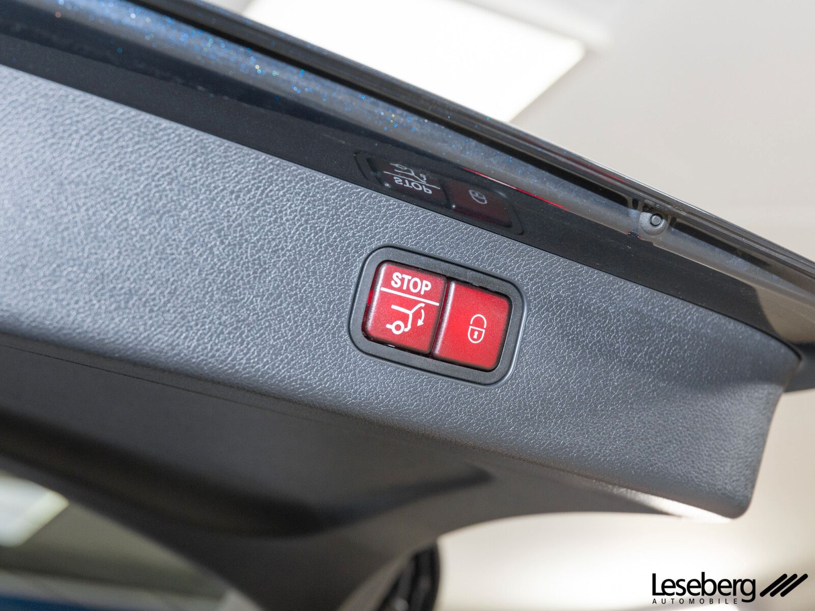 Mercedes-Benz E 300 e T Avantgarde Adv. LED AHK Distro Kamera foto 11