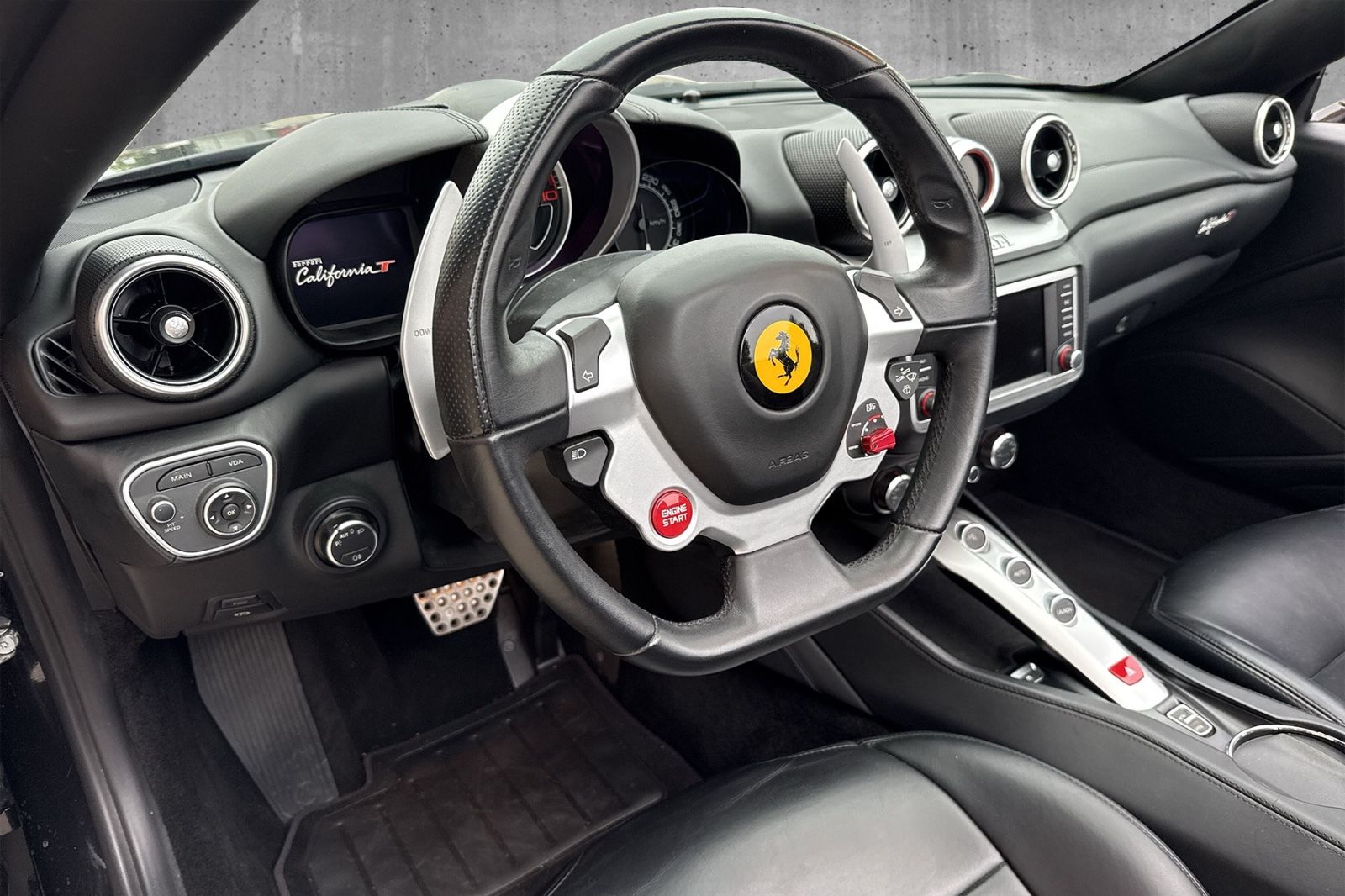 Fahrzeugabbildung Ferrari California T*All Black*