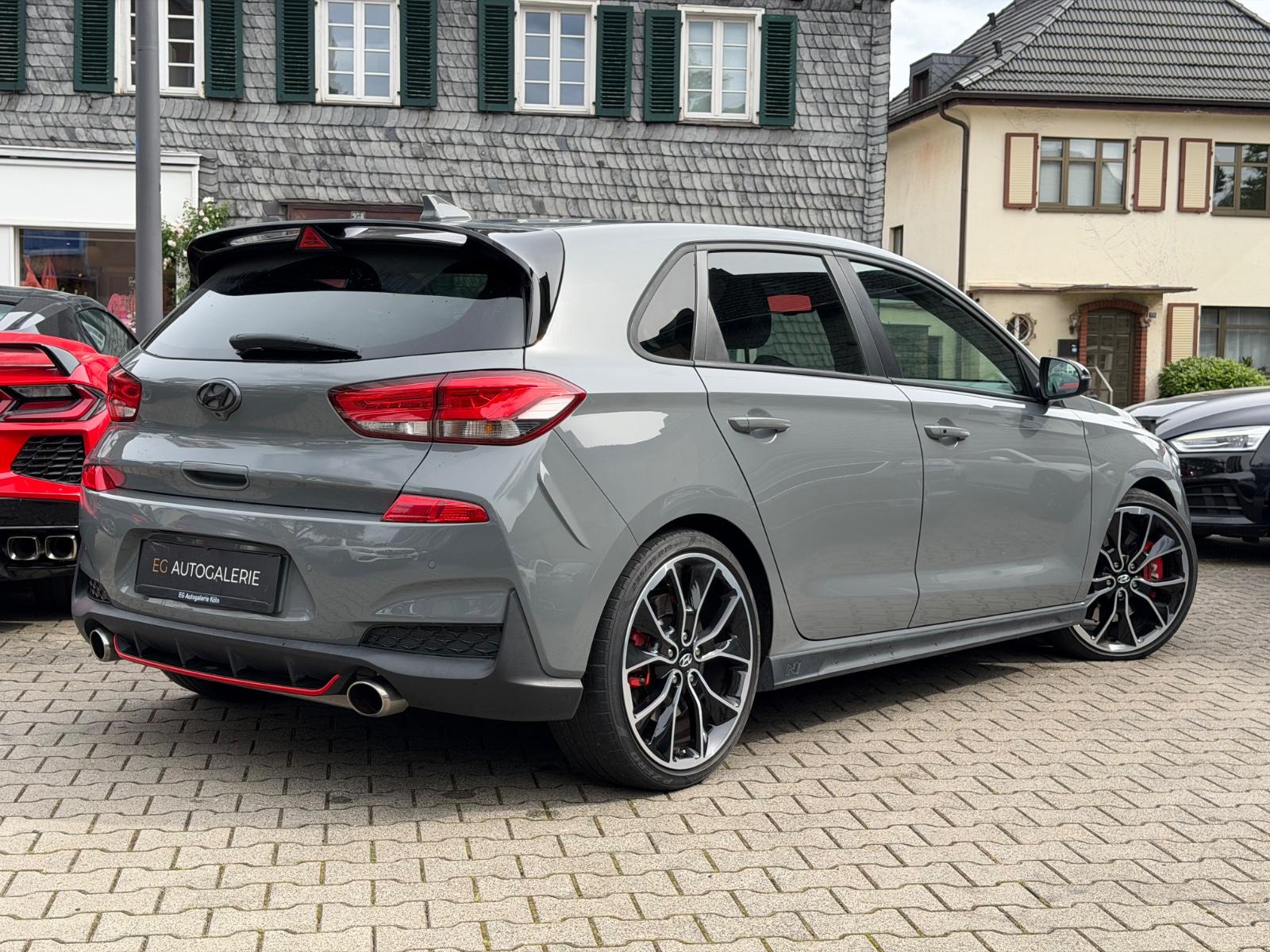 Hyundai i30 N Performance*Alcantara*Dom-Strebe*8-Fachber