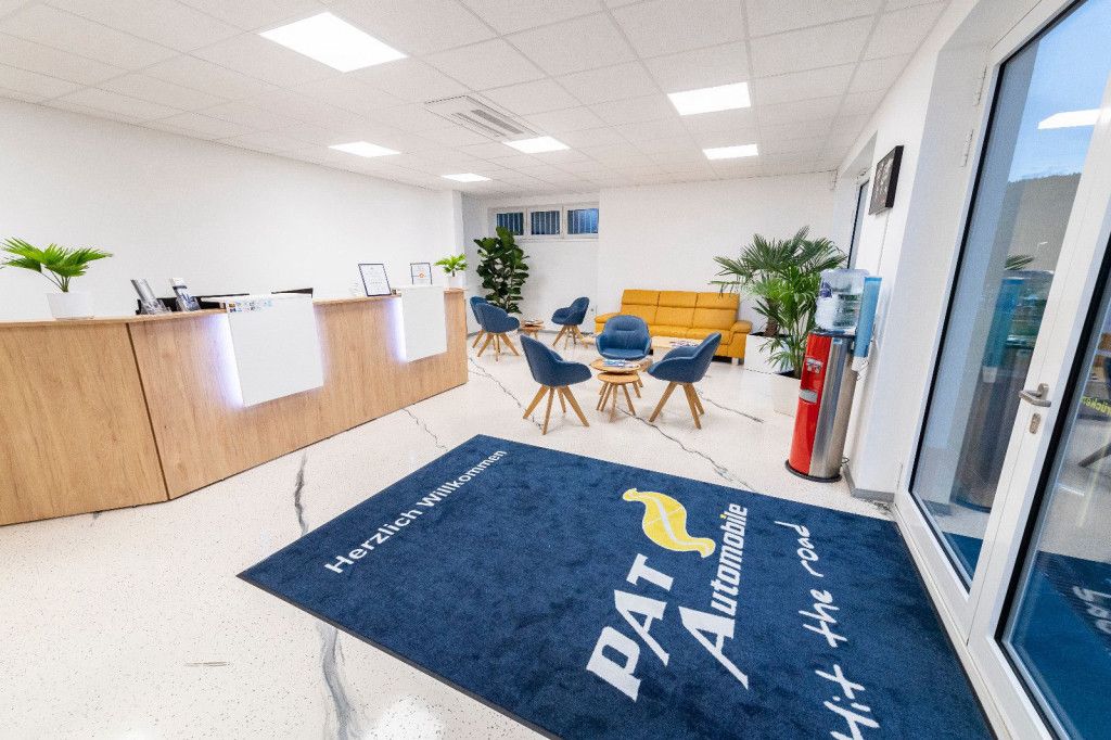 Fahrzeugabbildung Volkswagen Golf VII Lim. Highline DSG ACC Navi Pano Kam LED