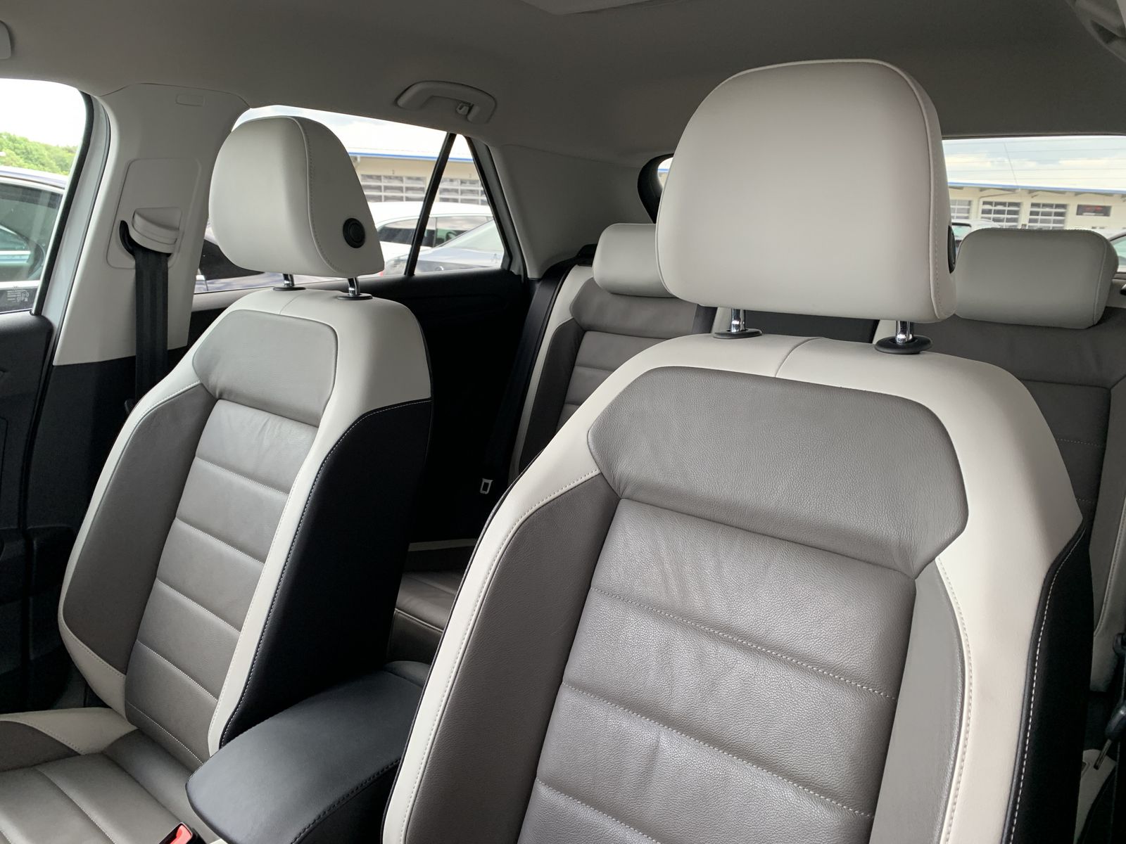 Fahrzeugabbildung Volkswagen T-Roc 2.0 TDI*Style*Leder*LED*STHZ*ACC*Side*Cam*