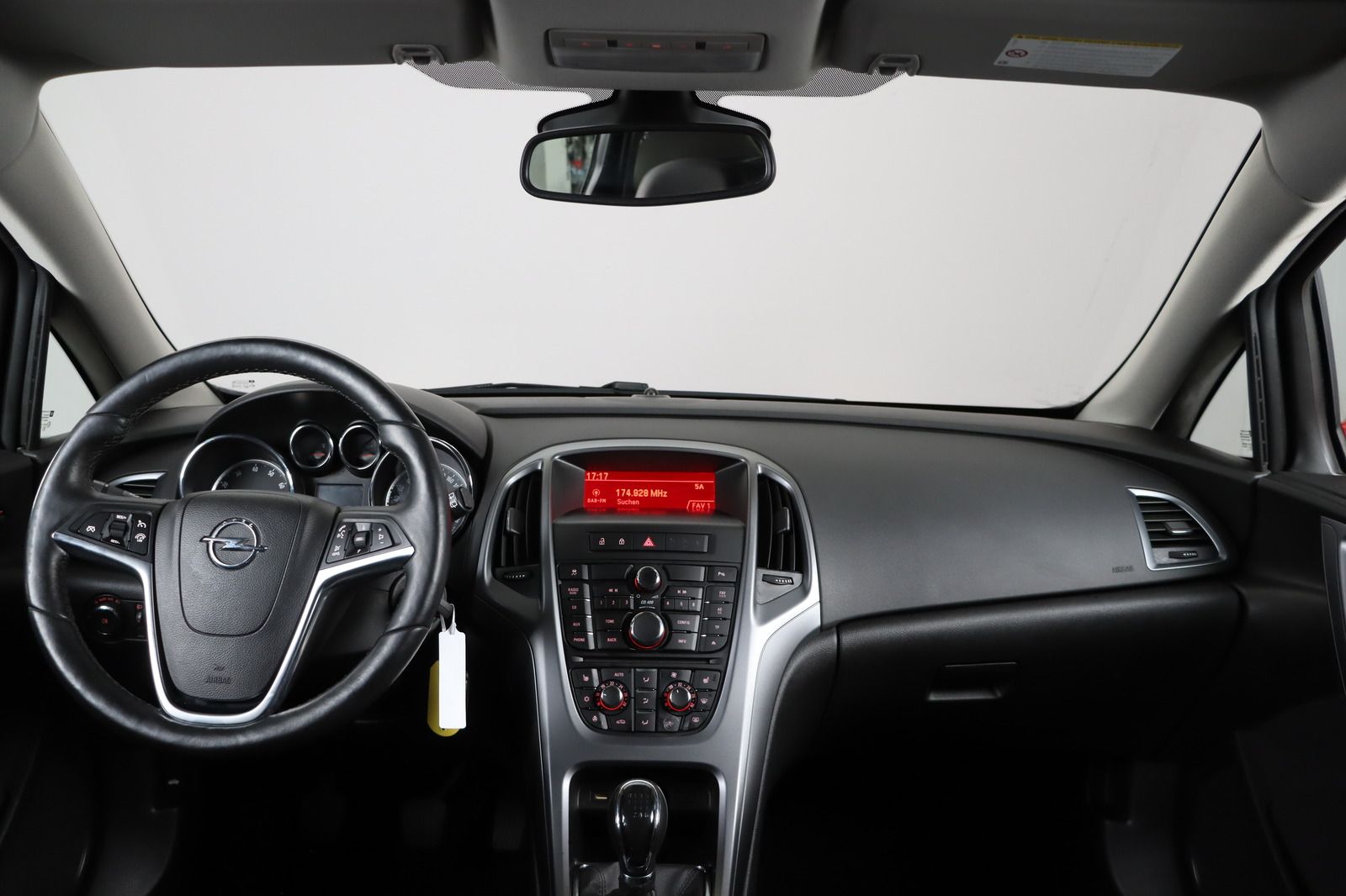 Fahrzeugabbildung Opel Astra 1.4 Turbo Edition * HU 02.2027 * AHK