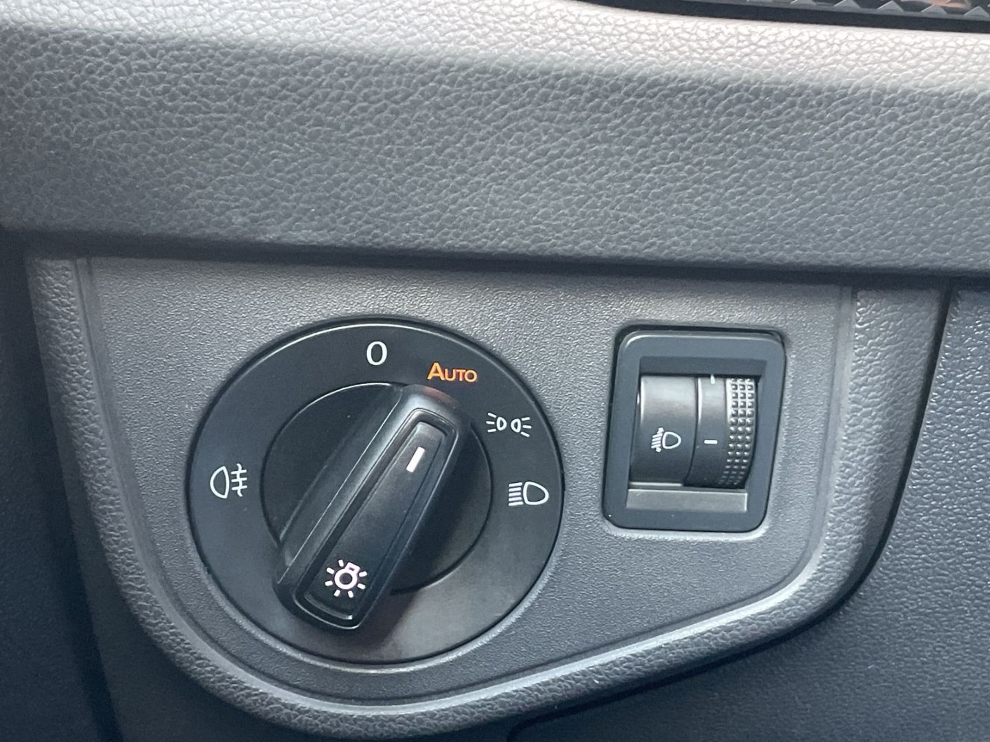 Polo 1.0 TSI Life LED/ACC/Travel/Navi/App-Connec