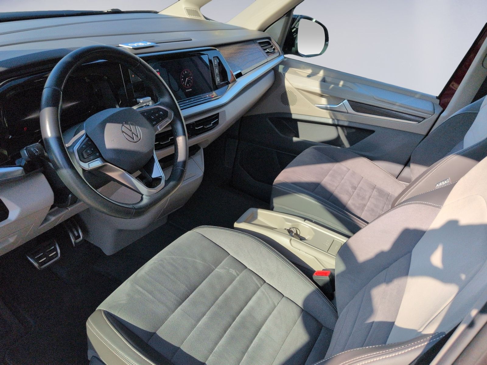 T7 Multivan 2.0 TDI DSG Style STHZ+MATRIX+AHK+