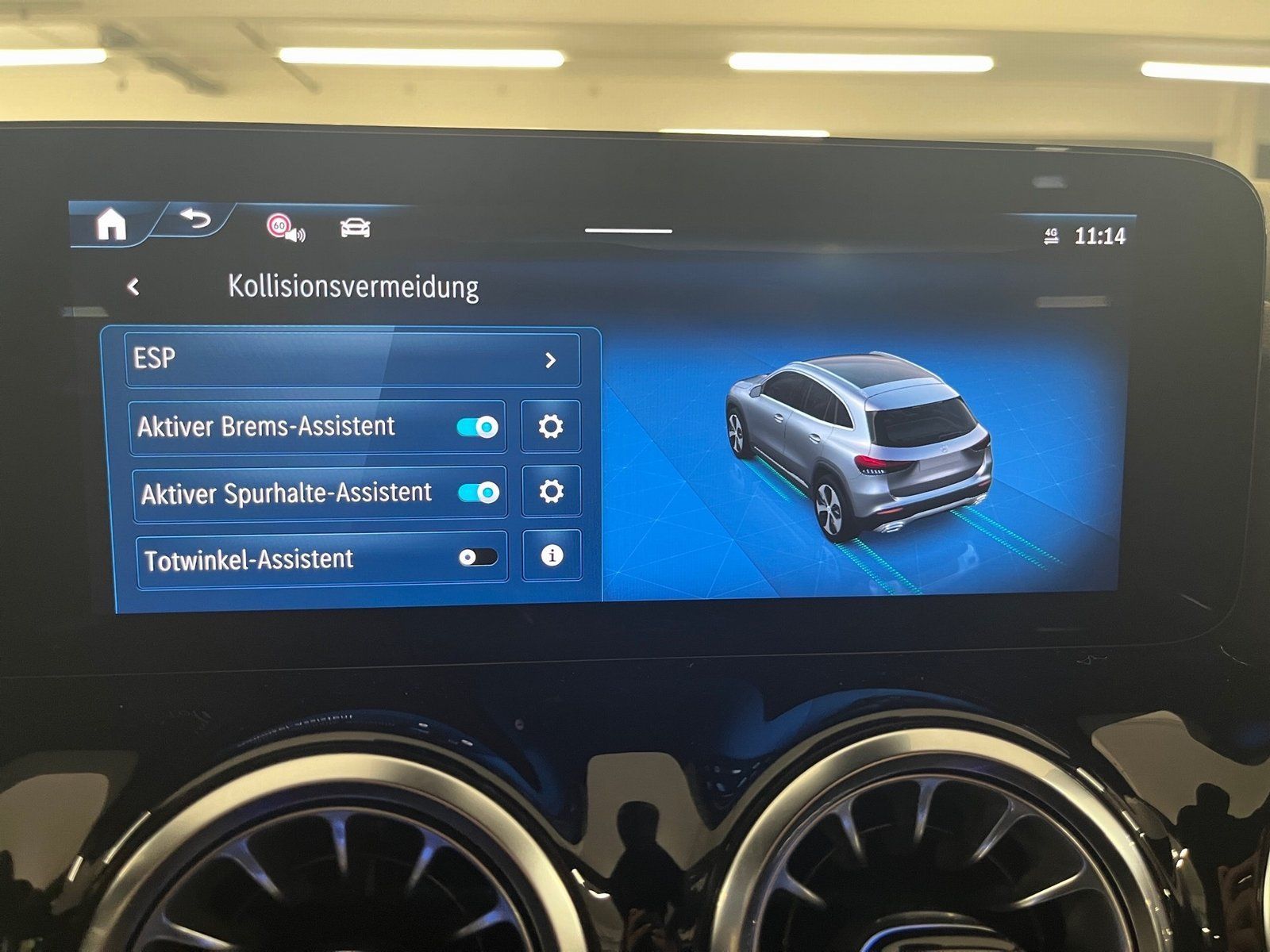 Fahrzeugabbildung Mercedes-Benz GLA 200 AMG*LED*Totwinkel*Kamera*Easy-Pack*MBUX*
