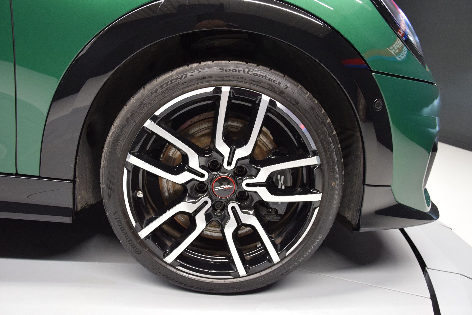 Fahrzeugabbildung MINI Cooper S John Cooper Works Trim 5-Türen Pano HuD