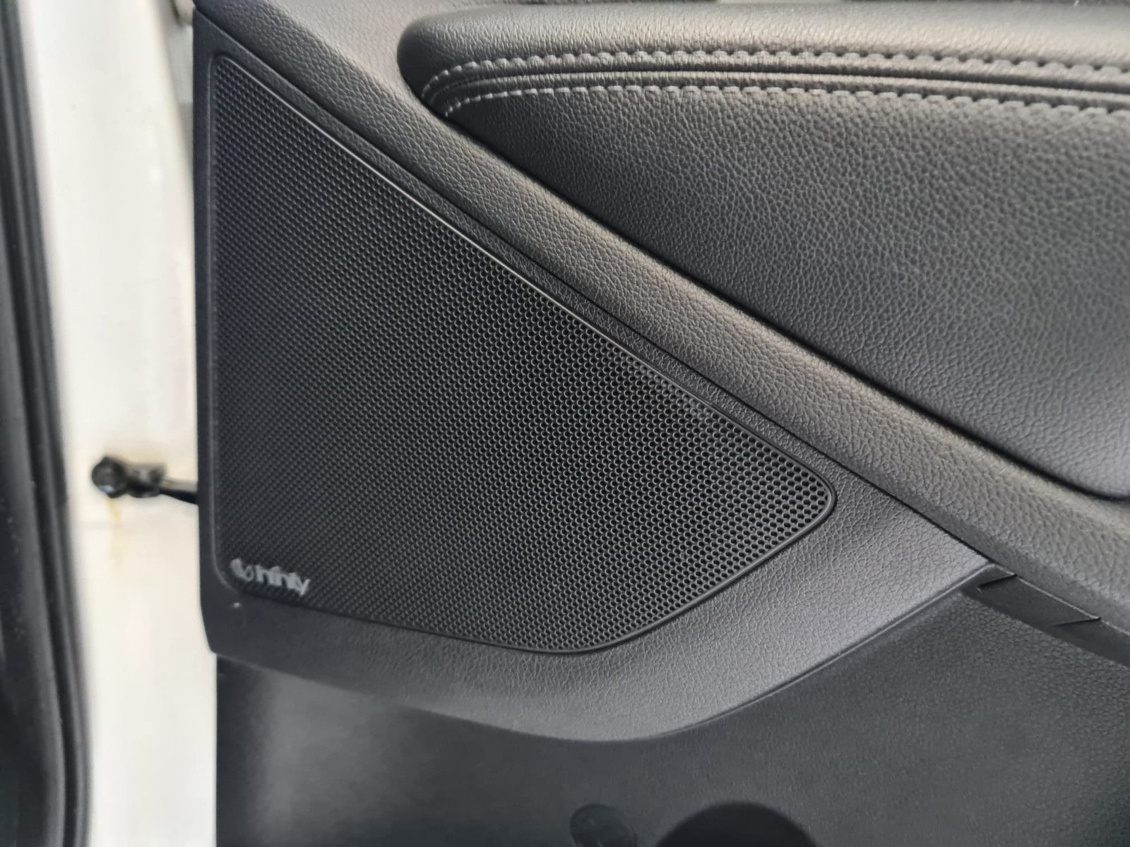 Fahrzeugabbildung Kia Sorento Platinum Edition 4WD / PANO / BELÜFTUNG