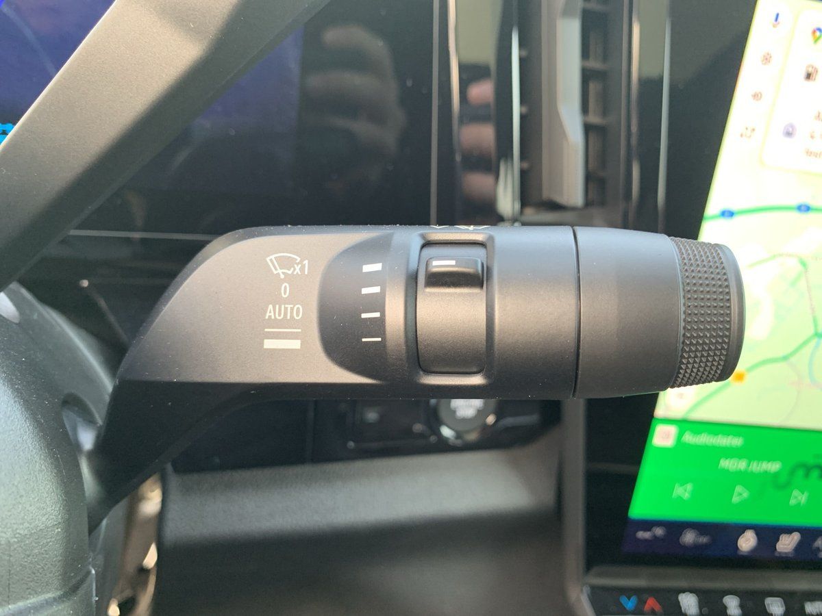 Renault Rafale - Bild 23